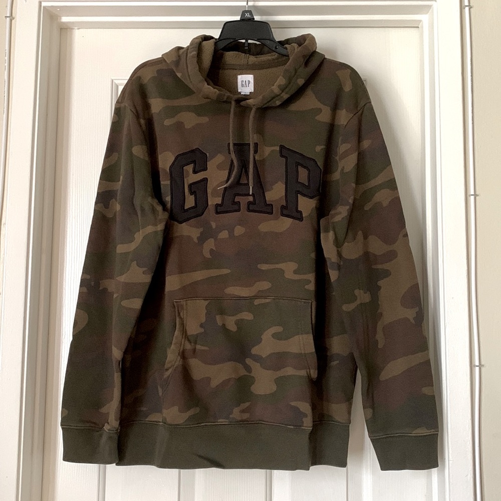 Men’s Camouflage Pullover Hoodie By Gap Size M 😎
